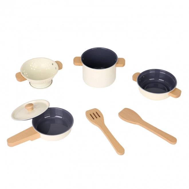 Set van metalen kinderkookgerei