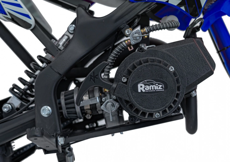 Krachtige 49 cm³ tweetakt met betrouwbare handstart