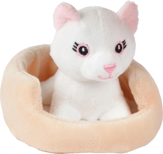 Zachte pluche en veilige, geborduurde details