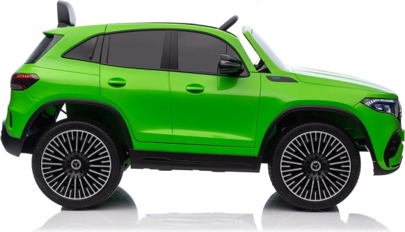 Elektrische auto Mercedes Benz EQA 250 groen
