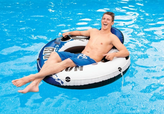 Stoeltje voor in het water met handgrepen
