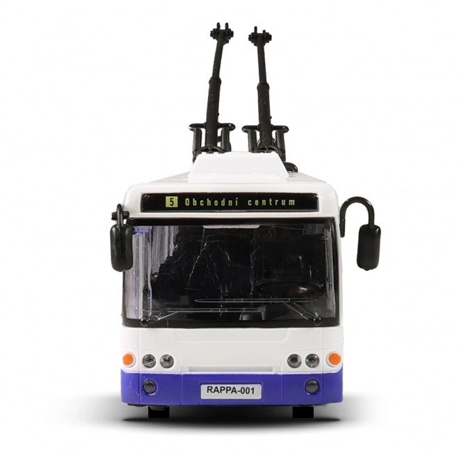 Trolleybus die haltes in het Tsjechisch meldt 28 cm blauw