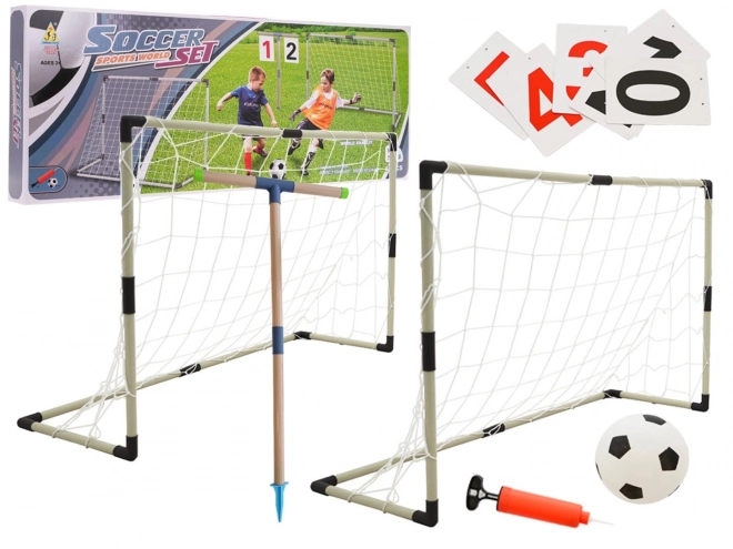 Set van twee voetbaldoelen met scorebord en accessoires