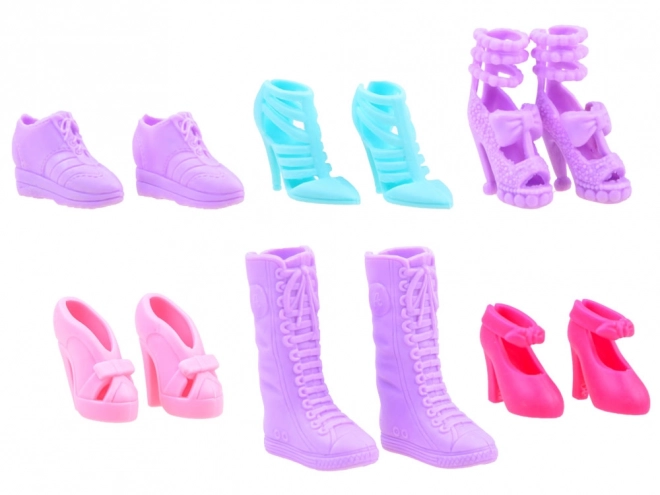 Anlily pop met kledingkast