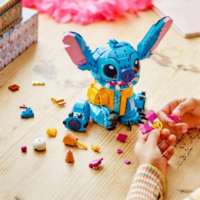 LEGO Disney Stitch met een ijsje