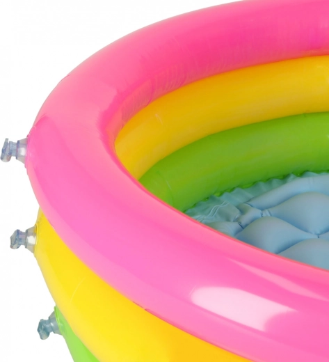 Drie gekleurde ringen die uitnodigen tot spelen