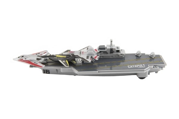 Vliegdekschip met katapult en straalvliegtuigen