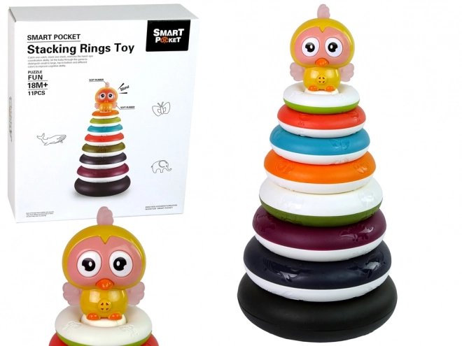 Kleurvolle stapelpiramide met ringen en eendje