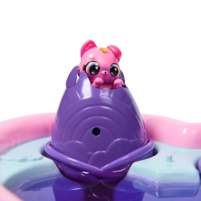 Hatchimals diertjes op zwembadfeestje
