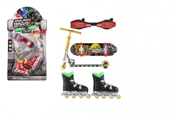 Set skateboard, waveboard, schaatsen, vingervaardigheid step plastic mix soorten op kaart 16x30cm