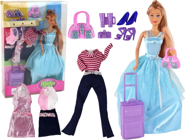 Pop met accessoires en reisset