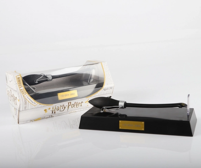 Zwevende Harry Potter bezem Nimbus 2001 pen