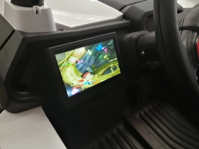 Kinder voertuig UTV-MX rood met MP4 en 4x4 aandrijving