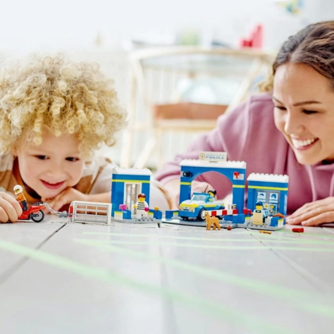 LEGO® City 60370 Achtervolging op het politiebureau