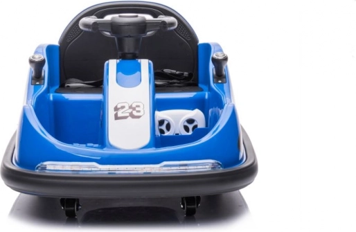 Eenvoudige bediening met stuur en joysticks