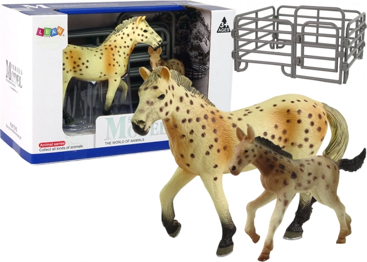 Set van 2 Knabstrupper-paardenfiguren met veulen en omheining