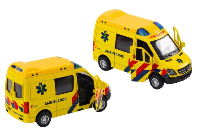 Ambulancemodel 1:32 met openslaande deuren en licht- en geluidseffecten - geel