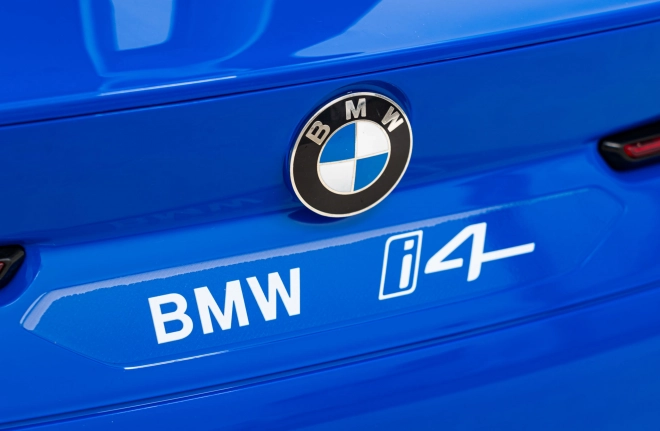 Kinderauto op batterij BMW i4 – Blauw