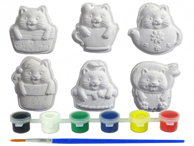 Set van gipsen afgietsels voor het schilderen van creatieve katten
