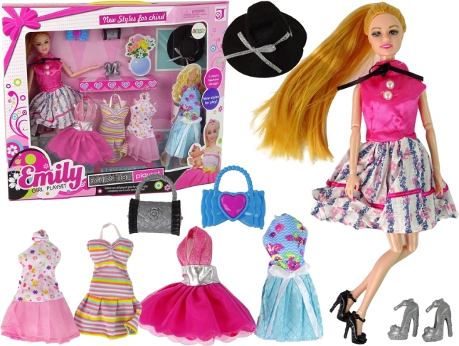 Pop Emily met verwisselbare jurken en accessoires