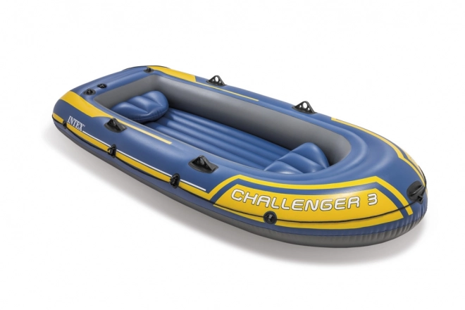 Boot voor 3 personen + peddels en pomp