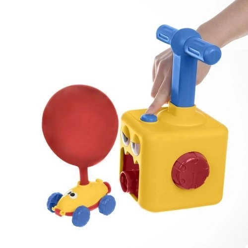 Auto met ballonnen opblazen