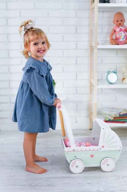 Houten poppenwagen