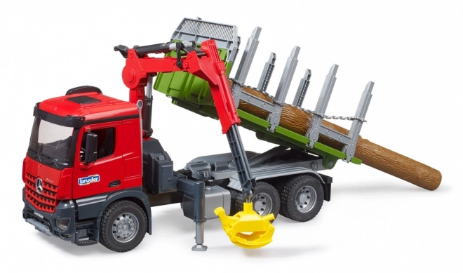 Bruder houttransporter met hydraulische kraan