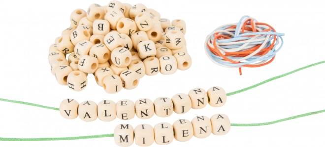 Houten rijgkralen met letters