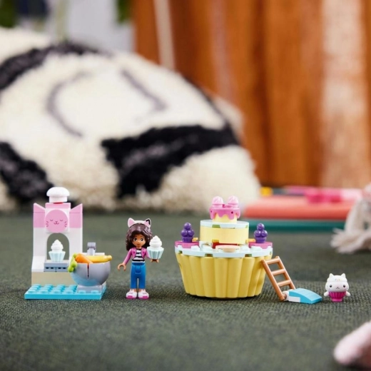 Keukentje vol accessoires voor creatief spel