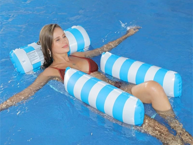 Comfortabel opblaasbaar ligbed voor in het water met hoofdsteun en armleuning