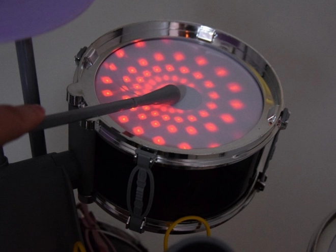 Kinder drumstel met microfoon en muziekpaneel