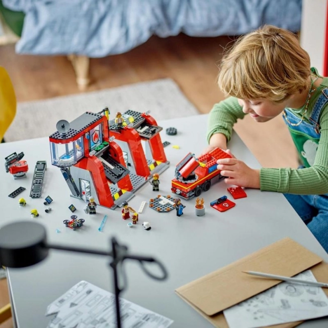 LEGO® City 60414 Brandweerkazerne met brandweerwagen