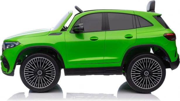 Elektrische auto Mercedes Benz EQA 250 groen