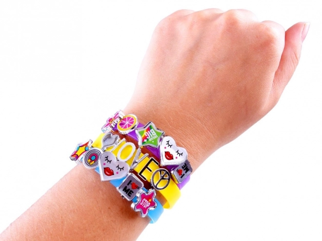 Creatieve set voor armbanden met letterkralen