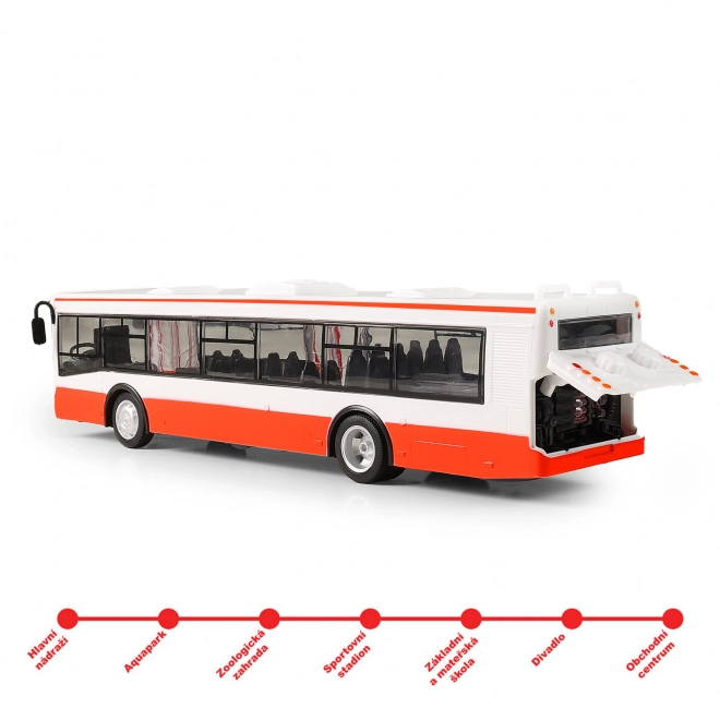 Bus die haltes in het Tsjechisch aankondigt 28 cm