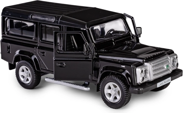 Openende deuren en gedetailleerd interieur