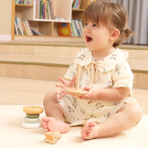 Veilig houten ontwerp voor kleine handjes