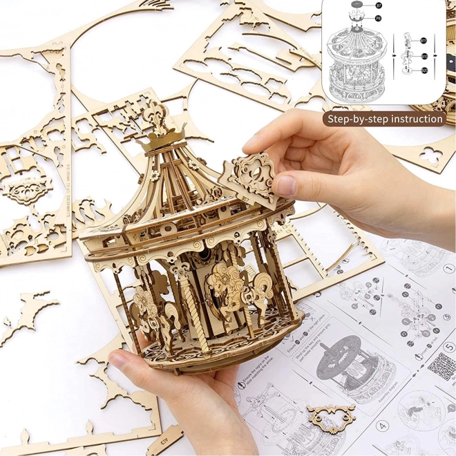 Carrousel met paarden - muziekdoosje - 3D houten bouwpakket