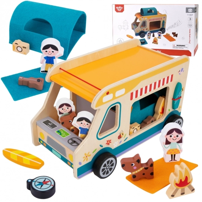 Tooky Toy houten caravan met figuren voor kamperen