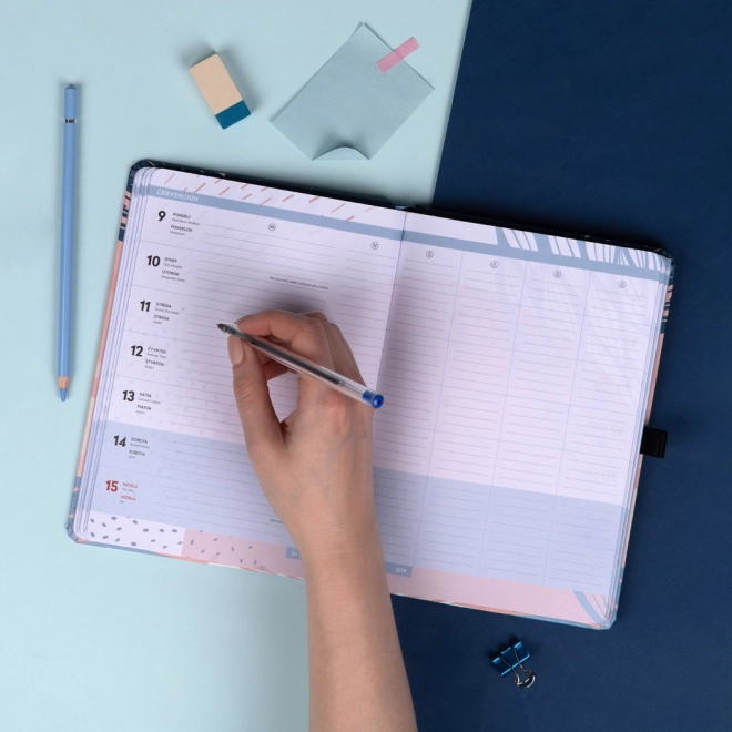 NOTIQUE Familie Agenda – assistent voor alle ouders 2025, 15 x 21 cm