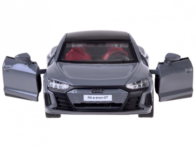 Metalen model Audi RS e-tron GT Coupé met elektrische aandrijving