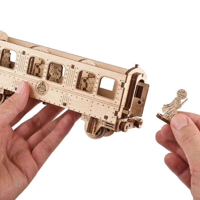 Ugears 3D houten mechanische puzzel Harry Potter Zweinstein Express