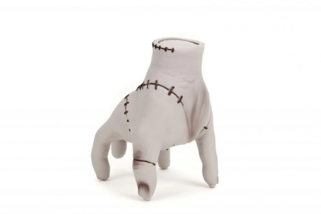 Afstandsbediende hand uit de film Wednesday