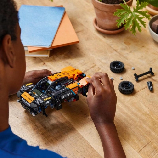 LEGO® Technic 42166 NEOM McLaren Extreme E Race Auto