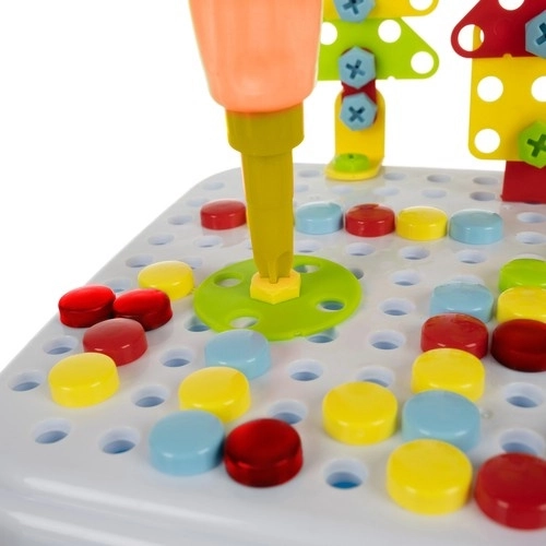 Creatieve mozaïek met schroevendraaier Kruzzel