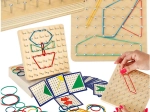 Houten geobord – educatieve geoplank met kleurrijke elastiekjes en patroonkaarten