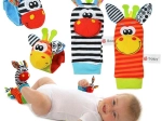 Set rammelaars voor baby – sokken en polsbandjes, 4 stuks