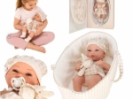 Beige babypop 38 cm met draagmandje, fopspeen en pluchen konijntje
