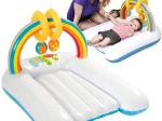 Bestway opblaasbaar verschoningskussen voor baby’s met hangende speeltjes